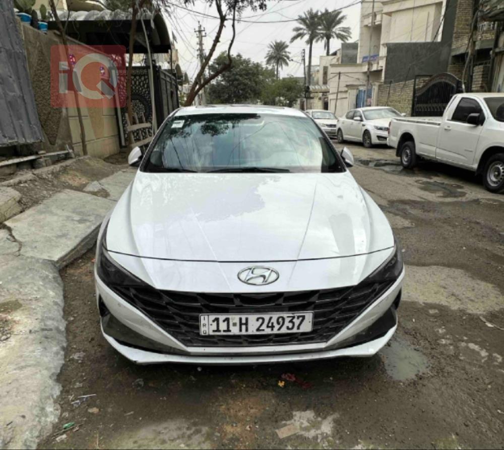 هیوندای ئەلەنترا